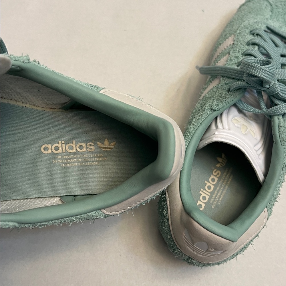 ADIDAS GAZELLE SNEAKERS HAZY GREEN WOMENS 6.5 - Picture 10 of 12